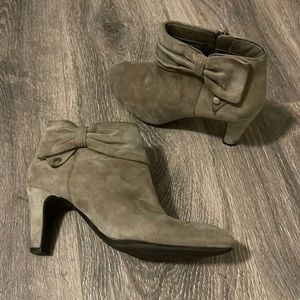 💕BOGO💕Alex Marie suede bow booties ankle boots